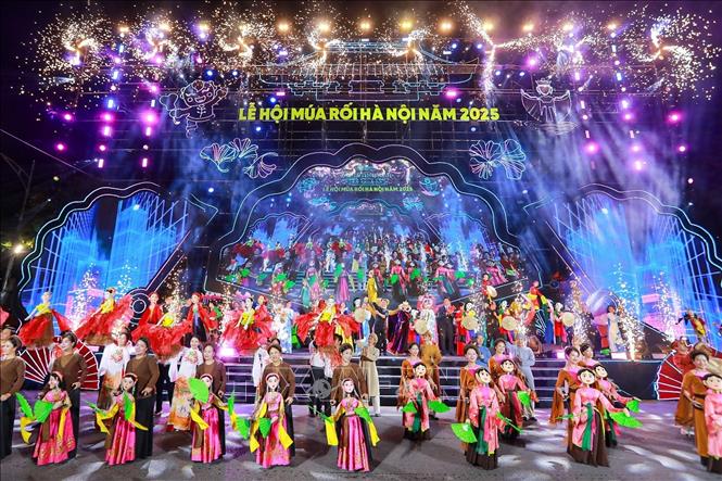 Các tiết mục trình diễn tại Lễ hội múa rối Hà Nội 2025. Ảnh: Khánh Hoà - TTXVN