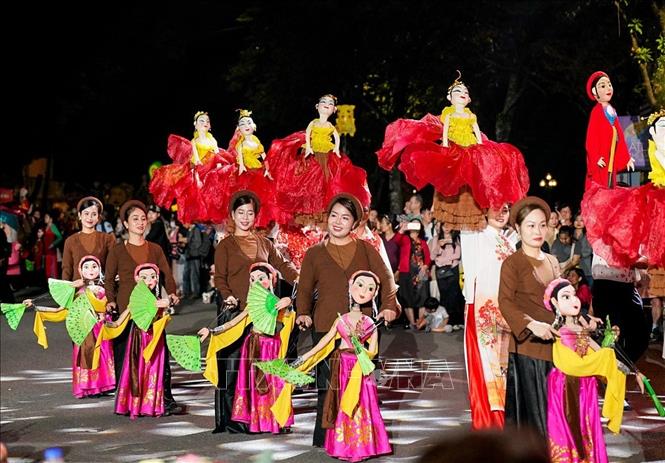 Các tiết mục trình diễn tại Lễ hội múa rối Hà Nội 2025. Ảnh: Khánh Hoà - TTXVN