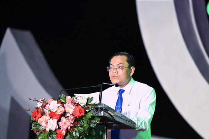 Ông Ngô Vũ Thăng, Phó Chủ tịch UBND tỉnh Cà Mau phát biểu tại lễ khai mạc. Ảnh: Chanh Đa-TTXVN