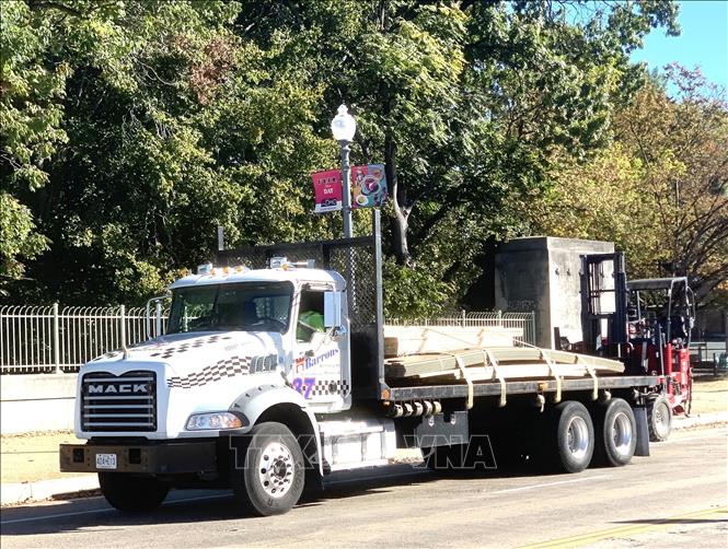 Xe tải hoạt động trên đường phố tại thủ đô Washington D.C. Ảnh: Ngọc Quang, PV TTXVN tại Mỹ.