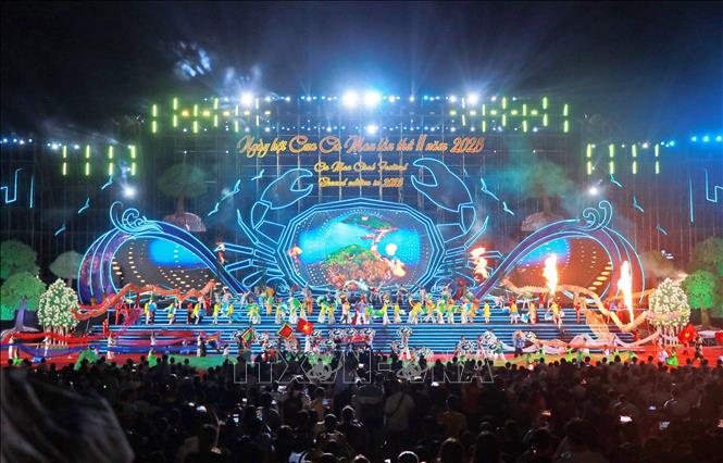 Chương trình nghệ thuật chào mừng Khai mạc Ngày hội Cua Cà Mau lần thứ II năm 2025. Ảnh: Huỳnh Anh - TTXVN