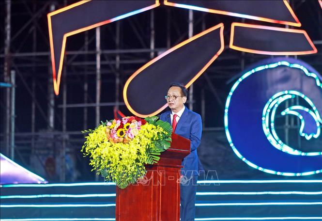 Đồng chí Phạm Văn Thiều, Phó Bí thư Tỉnh ủy, Chủ tịch Hội đồng nhân dân tỉnh, Trưởng Ban Chỉ đạo Ngày hội Cua Cà Mau lần thứ II năm 2025 phát biểu khai mạc Ngày hội. Ảnh: Huỳnh Anh - TTXVN
