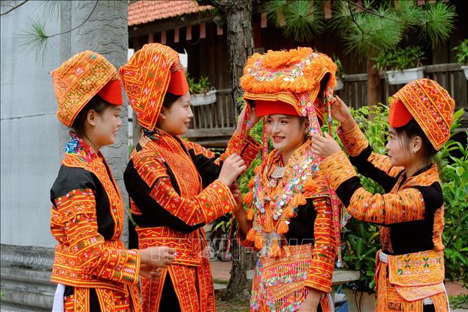 Red Dao girls in Van Son commune, Bac Ninh province. VNA Photo: Việt Hùng