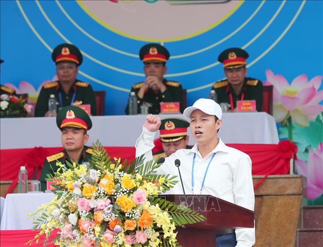 Đại diện trọng tài tuyên thệ. Ảnh: Trọng Đức - TTXVN