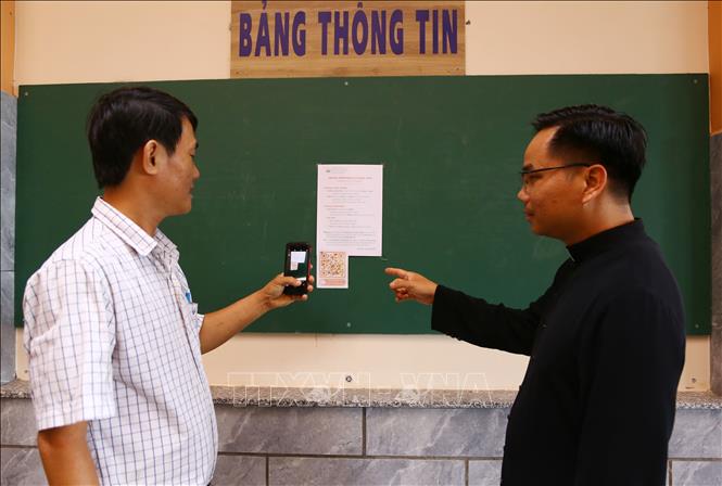 Tuyên truyền an toàn thông tin trên không gian mạng cho các chức sắc tôn giáo ở Đồng Nai. Ảnh: Lê Xuân-TTXVN