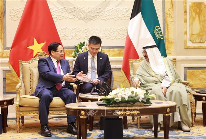 Thủ tướng Phạm Minh Chính hội kiến Quốc vương Kuwait Sheikh Meshal Al-Ahmad Al-Jaber Al-Sabah. Ảnh: Dương Giang-TTXVN
