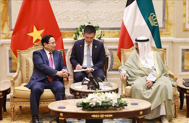 Thủ tướng Phạm Minh Chính hội kiến Quốc vương Kuwait Sheikh Meshal Al-Ahmad Al-Jaber Al-Sabah. Ảnh: Dương Giang-TTXVN
