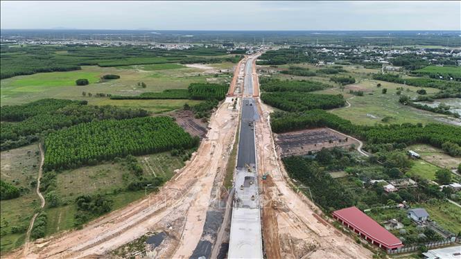 Đường Vành đai 3 - Thành phố Hồ Chí Minh đoạn qua Đồng Nai. Ảnh: Công Phong - TTXVN