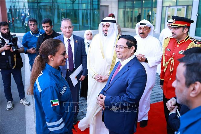 Thủ tướng Phạm Minh Chính thăm Tổ hợp lọc hóa dầu Al-Zour. Ảnh: Dương Giang-TTXVN