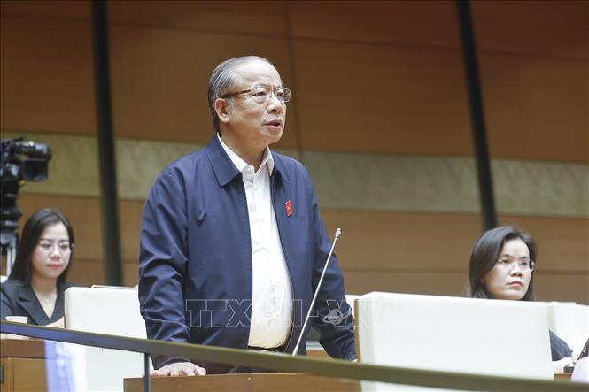 Đại biểu Quốc hội tỉnh Hưng Yên Nguyễn Văn Thân phát biểu. Ảnh: Doãn Tấn - TTXVN