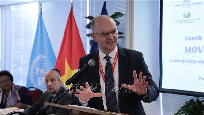 Đại sứ Gregor W. Koessler, Trưởng phái đoàn thường trực Áo tại LHQ phát biểu tại buổi lễ. Ảnh: Thanh Tuấn - Phóng viên TTXVN tại Mỹ