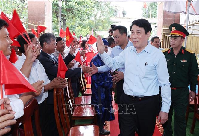 Chủ tịch nước Lương Cường dự Ngày hội Đại đoàn kết toàn dân tộc tại thôn Bảo An, xã Gò Nổi, thành phố Đà Nẵng. Ảnh: Lâm Khánh – TTXVN