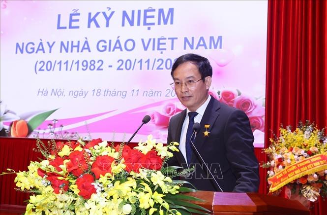 PGS,TS Bùi Văn Huyền, Viện trưởng Viện Kinh tế-Xã hội và Môi trường phát biểu. Ảnh:Văn Điệp – TTXVN