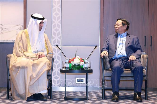 Thủ tướng Phạm Minh Chính tiếp ông Shaikh Saoud Al Sabah, Chủ tịch Ủy ban Đầu tư của Hội đồng quản trị, Tổng giám đốc Quỹ đầu tư Kuwait. Ảnh: Dương Giang-TTXVN 
