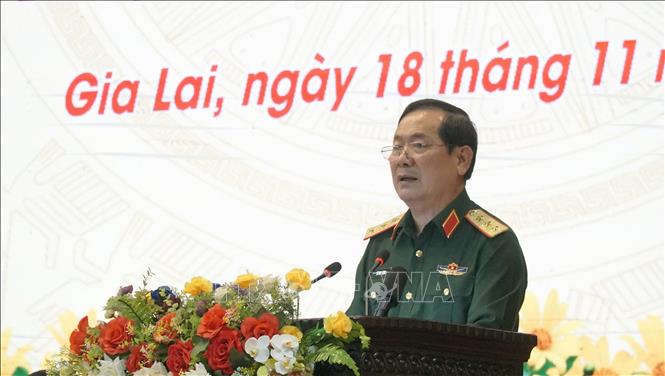 Thượng tướng, Tiến sĩ Lê Huy Vịnh, Ủy viên Ban Chấp hành Trung ương Đảng, Thứ trưởng Bộ Quốc phòng, Trưởng ban Chỉ đạo Hội thảo, phát biểu khai mạc Hội thảo. Ảnh: Hồng Điệp - TTXVN                