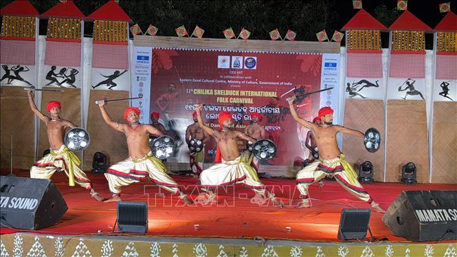 Đoàn Ấn Độ biểu diễn tại lễ hội. Ảnh: Ngọc Thúy - PV TTXVN tại Ấn Độ