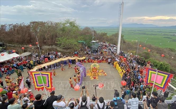 UNESCO ghi danh “Lễ hội Vía Bà Chúa Xứ Núi Sam” vào danh sách Di sản Văn hóa phi vật thể đại diện của nhân loại vào năm 2024. Ảnh: TTXVN