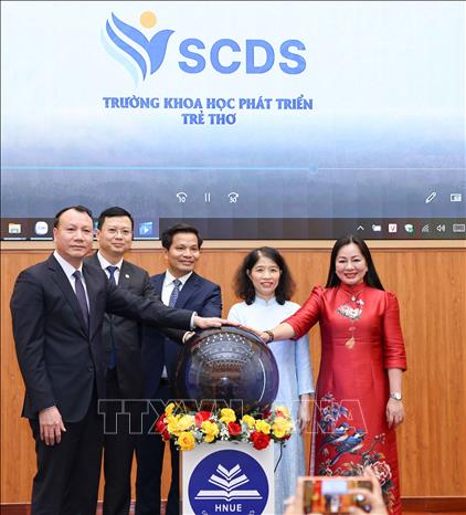 Nghi thức công bố thành lập 3 trường trực thuộc Trường Đại học Sư phạm Hà Nội. Ảnh: Thanh Tùng - TTXVN