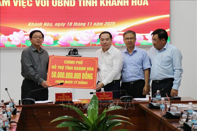 Tỉnh Khánh Hòa được hỗ trợ 50 tỉ đồng từ nguồn dự phòng ngân sách Trung ương năm 2025 để khắc phục thiệt hại do mưa lũ gây ra. Ảnh: Nguyễn Thành – TTXVN
