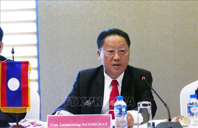 Phó Trưởng ban Tuyên huấn Trung ương Lào Laopaosong Navongxay phát biểu tại Hội đàm. Ảnh: Xuân Tú - PV TTXVN tại Lào
