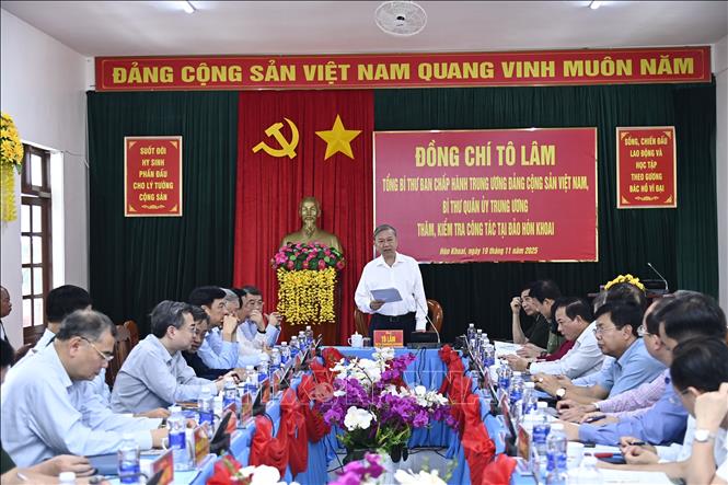 Tổng Bí thư Tô Lâm phát biểu chỉ đạo tại buổi làm việc. Ảnh: Chanh Đa-TTXVN