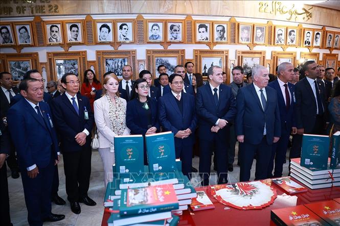 Thủ tướng Phạm Minh Chính và Phu nhân dự Lễ ra mắt cuốn sách “Điện Biên Phủ” bằng tiếng Ả-rập. Ảnh: Dương Giang-TTXVN 
