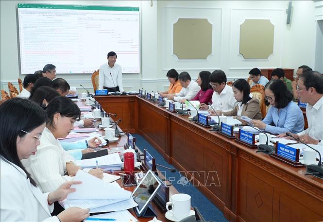 Toàn cảnh phiên họp thứ nhất - Ủy ban Bầu cử TP. Hồ Chí Minh do Chủ tịch HĐND TP Võ Văn Minh chủ trì. Ảnh: Hữu Duyên - TTXVN