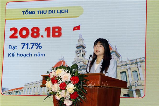 Đại diện Thành phố Hồ Chí Minh phát biểu tham luận tại hội nghị. Ảnh: Thái Thuần – TTXVN