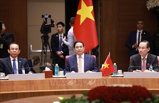 Thủ tướng Phạm Minh Chính phát biểu tại cuộc hội đàm chính thức với Thủ tướng Algeria Sifi Ghrieb. Ảnh: Dương Giang-TTXVN