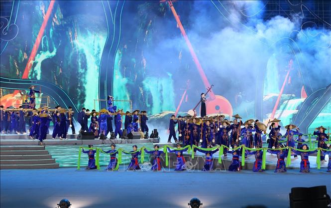 Festival sông Hồng - Lào Cai 2025 không chỉ là lễ hội văn hóa, mà còn là hoạt động chính trị, kinh tế, ngoại giao quan trọng. Ảnh: Tuấn Anh - TTXVN