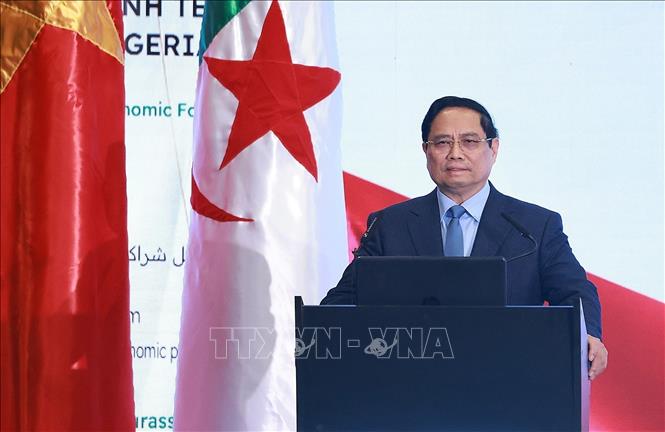 Thủ tướng Phạm Minh Chính phát biểu tại Diễn đàn kinh tế Việt Nam – Algeria. Ảnh: Dương Giang-TTXVN
