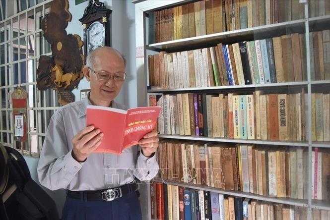 Nhà giáo Hà Ngọc Đào, Chủ tịch Hội Cựu giáo chức tỉnh là một trong hàng ngàn cán bộ, giáo viên 