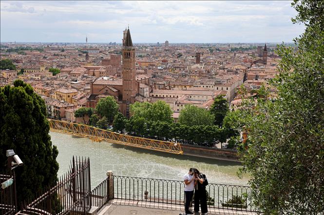 Quang cảnh thành phố Verona, Italy. Ảnh: THX/TTXVN
