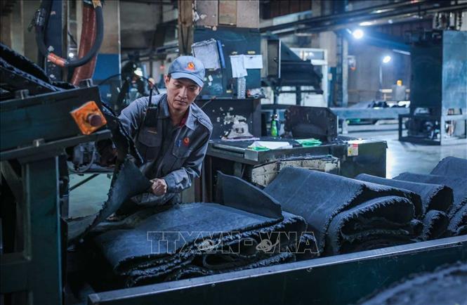 Khu vực luyện kín – xưởng luyện. Ảnh: Hoàng Hiếu - TTXVN