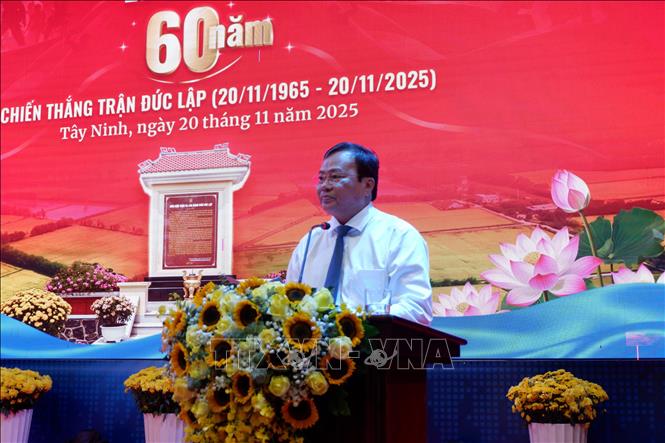 Phó Bí thư Tỉnh ủy, Chủ tịch UBND tỉnh Tây Ninh Lê Văn Hẳn phát biểu. Ảnh: Đức Hạnh - TTXVN 