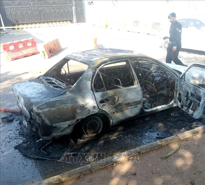 Hiện trường vụ đánh bom liều chết tại Islamabad, Pakistan, ngày 11/11/2025. Ảnh: THX/TTXVN