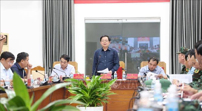 Phó Thủ tướng Hồ Quốc Dũng làm việc với tỉnh Khánh Hòa (điểm cầu chính) và trực tuyến với các tỉnh Đắk Lắk, Lâm Đồng, Gia Lai về công tác khắc phục hậu quả mưa lũ. Ảnh: Xuân Triệu - TTXVN