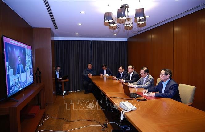 Thủ tướng Phạm Minh Chính họp trực tuyến đến các tỉnh, thành phố trong nước để triển khai các phương án cứu hộ, cứu nạn và khắc phục hậu quả thiên tai. Ảnh: Dương Giang-TTXVN
