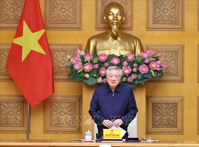 Phó Thủ tướng thường trực Nguyễn Hòa Bình dự tại điểm cầu trụ sở Chính phủ. Ảnh: Minh Đức – TTXVN