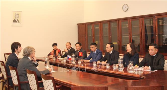 Quang cảnh buổi làm việc. Ảnh: Việt Thắng - PV TTXVN tại Séc