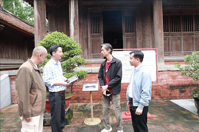 Khu di tích quốc gia đặc biệt Lam Kinh đã triển khai hệ thống thuyết minh tự động (Audio guide) phục vụ công tác giới thiệu, tuyên truyền, quảng bá hình ảnh di tích. Ảnh: Việt Hoàng - TTXVN