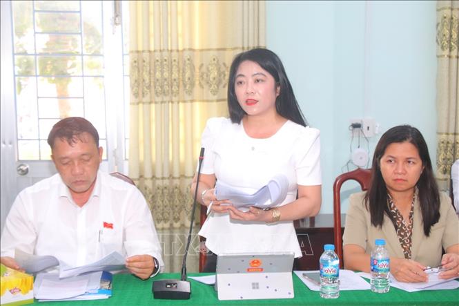 Bà Nguyễn Thị Tiếm, Phó Ban kinh tế ngân sách HĐND thành phố Cần Thơ phát biểu tại buổi làm việc. Ảnh: Duy Khương - TTXVN