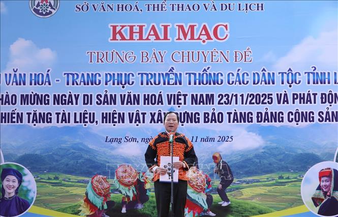 Giám đốc Sở Văn hóa, Thể thao và Du lịch tỉnh Lạng Sơn Nguyễn Đặng Ân phát biểu khai mạc. Ảnh: Anh Tuấn – TTXVN 