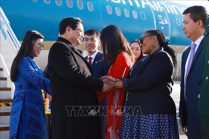 Lễ đón Thủ tướng Phạm Minh Chính và Phu nhân tại sân bay O.R. Tambo, Johannesburg, Nam Phi. Ảnh: Dương Giang-TTXVN
