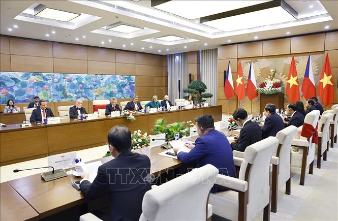 Chủ tịch Quốc hội Trần Thanh Mẫn hội đàm với Chủ tịch Thượng viện Quốc hội Cộng hòa Séc Milos Vystrcil. Ảnh: Doãn Tấn - TTXVN