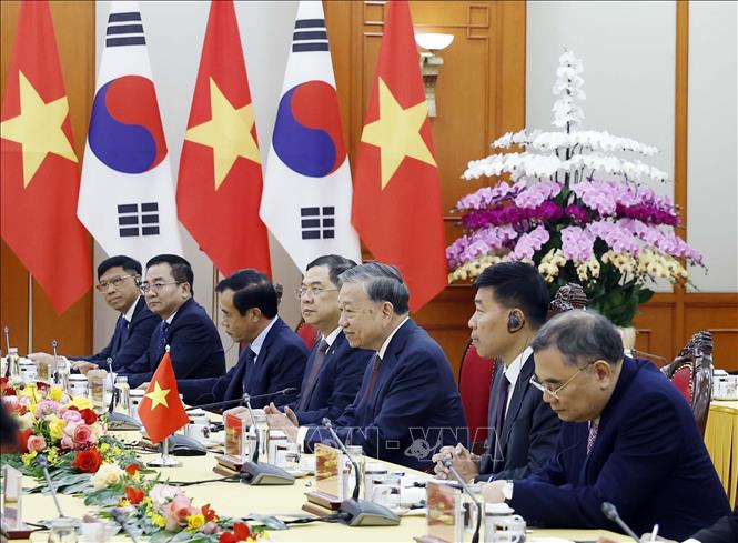 Tổng Bí thư Tô Lâm hội kiến Chủ tịch Quốc hội Hàn Quốc Woo Won Shik. Ảnh: Thống Nhất - TTXVN