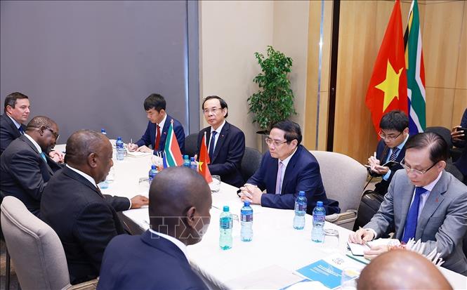 Thủ tướng Phạm Minh Chính hội kiến Tổng thống Cộng hòa Nam Phi, Chủ tịch G20 năm 2025, Matamela Cyril Ramaphosa. Ảnh: Dương Giang-TTXVN 