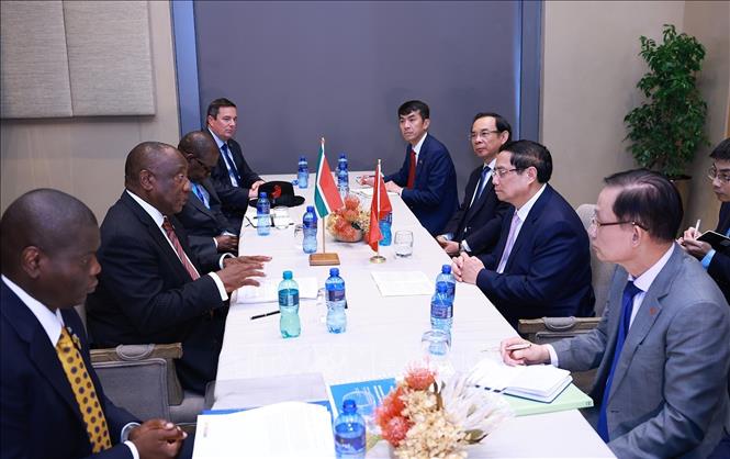 Thủ tướng Phạm Minh Chính hội kiến Tổng thống Cộng hòa Nam Phi, Chủ tịch G20 năm 2025, Matamela Cyril Ramaphosa. Ảnh: Dương Giang-TTXVN 