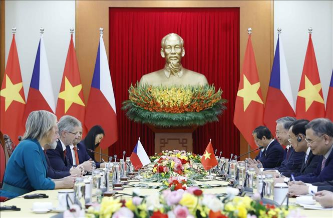 Tổng Bí thư Tô Lâm tiếp Chủ tịch Thượng viện Quốc hội Cộng hòa Séc Milos Vystrcil. Ảnh: Thống Nhất - TTXVN