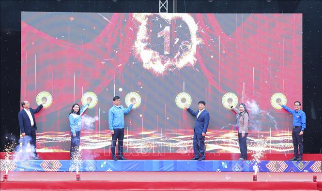 Đại biểu thực hiện nghi thức khởi động Đề án 